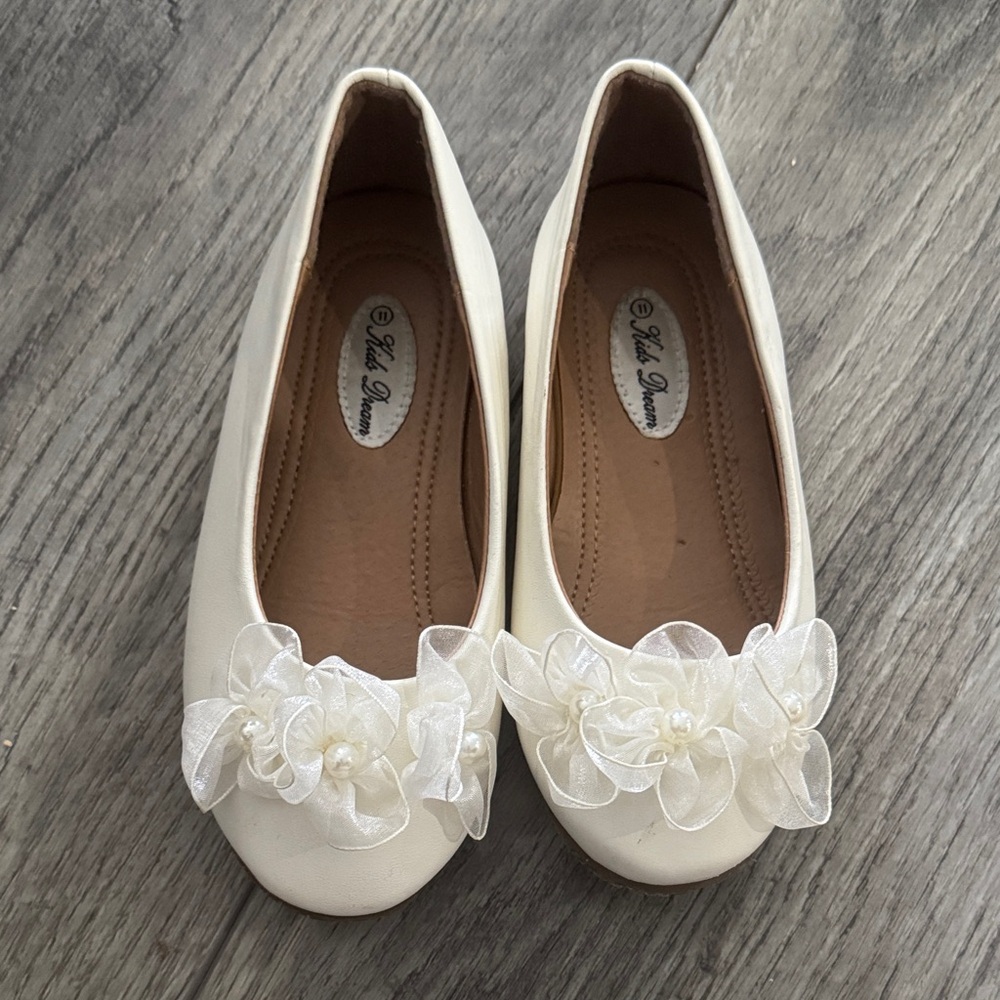 Kids Dream White Dress Shoes - Size 11 Toddler